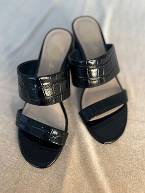 Croco look dress sandal